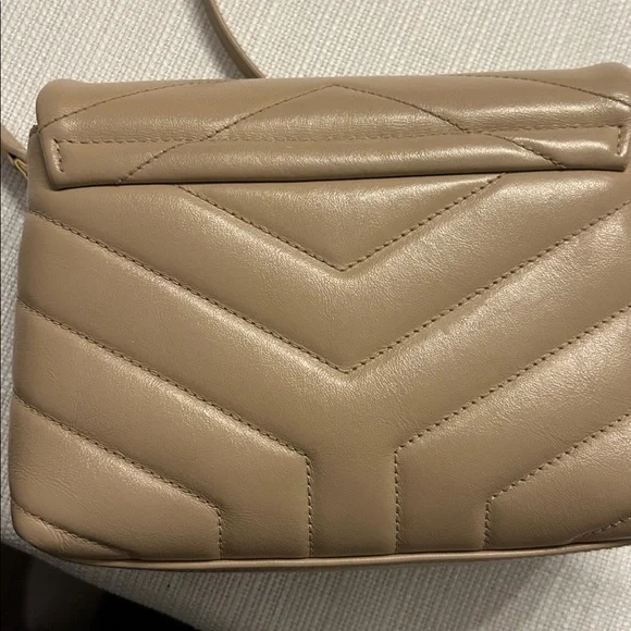Yves Saint Laurent Beige Quilted Crossbody Bag - Picture 6 of 8